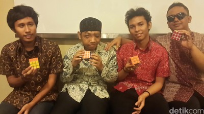 Potret Para Tunanetra yang Tak Kalah Semangat Unjuk Kemampuan