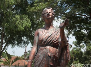 Gara-gara Dititipi Anak Panah, Bocah SD dari Jakut Duduk di Kursi Pesakitan