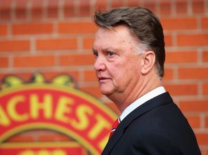 Terkait Pemecatan Van Gaal, MU Mestinya Tiru City
