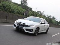 Menguji Honda Civic Berbekal Mesin Turbo