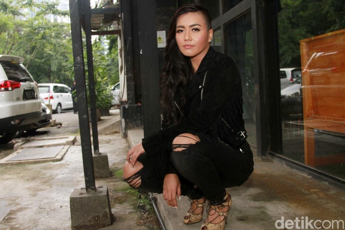 Sempat Grogi Ketemu Ihsan, Kini Denada Sudah Nyaman