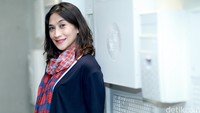 Setelah lebih dari 10 tahun, ia kembali lagi ke panggung musik Indonesia.
