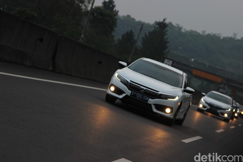 Sedan Honda Civic. Foto: Rangga Rahadiansyah Sedan Honda Civic. Foto: Rangga Rahadiansyah