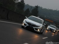 Menguji Honda Civic Berbekal Mesin Turbo