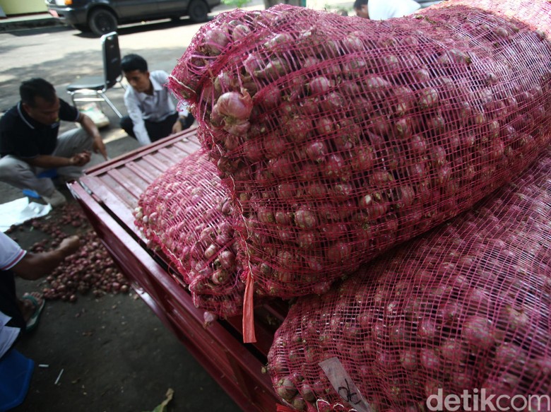 Hari Pertama Puasa, Bawang Merah di DKI Masih Rp 40.000/Kg Hari Pertama Puasa, Bawang Merah di DKI Masih Rp 40.000/Kg