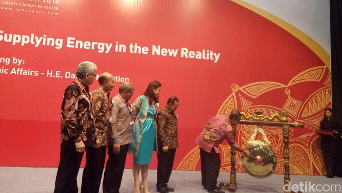 Di Depan Pengusaha Minyak, Darmin: Sudah 2 Tahun Investasi Merosot