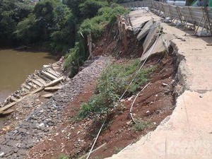 Sudah 5 Bulan, Jalan Terkikis di Pangadegan Timur Pancoran Belum Diperbaiki