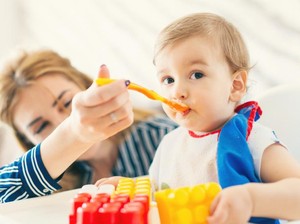 Nutrisi Seimbang Bisa Bantu Optimalkan Pertumbuhan Tubuh dan Otak si Kecil