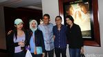 Sandiaga Uno Nonton Film Surat Cinta untuk Kartini