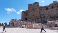 Inilah Kastil Ajloun di Kota Ajloun Yordania. Kastil ini peninggalan Salahuddin Al Ayyubi, pemimpin besar Islam nan legendaris dari abad ke-12 (Madin/detikTravel)