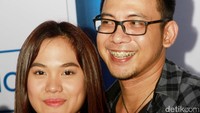Suami Gracia Indri itu terlihat sumringah. Pool/Gus Mun/detikFoto.