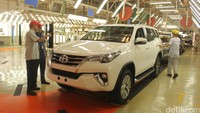 All New Toyota Fortuner berada di urutan kesembilan dengan 2.293 unit. Foto: Toyota
