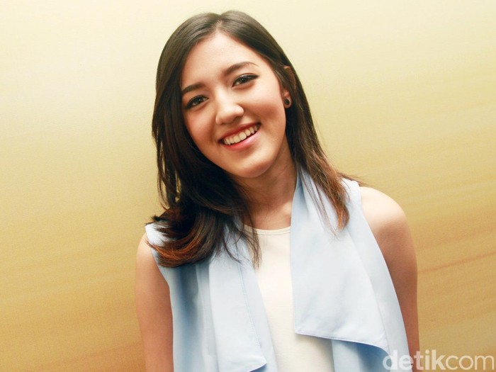 Ify salah satu personil girl band Blink