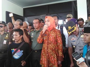 Bupati Jember Kritik Mahasiswa Pendemo Tolak Izin Tambang