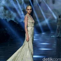 Tek Saverio mengangkat tema Absolutex di peragaan solo pertamanya yang bertempat di Hotel Raffles. Jakarta. [Foto: Mohammad/Wolipop]