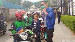 Ajak Anak Naik Ojek, Kok Irgy Fahrezy Tak Pakaikan Helm?