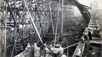 Konstruksi Gloucester Road Station di tahun 1866. Foto: Museum of London