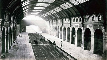 Bayswater Station setelah resmi dibuka untuk publik. Foto: Museum of London