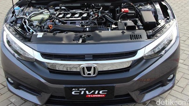 Menguji Honda Civic Berbekal Mesin Turbo