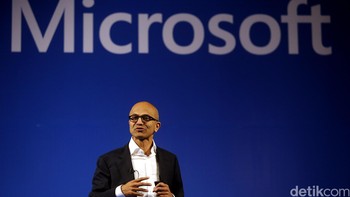 Satya Nadella menjadi CEO ketiga sepanjang sejarah Microsoft, setelah Bill Gates dan Steve Ballmer. Ia ditunjuk jadi CEO Microsoft sejak Februari 2014 setelah Ballmer mengundurkan diri. Dia lahir di Hyderabad, Andhra Pradesh, India. Foto: detikINET/Reno Hastukrisnapati