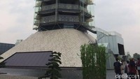 Pagoda sempat hancur saat pemberontakan Taiping pada abad ke-19. Namun pemerintah Tiongkok melalui bantuan seorang pengusaha besar bernama Wang Jianlin membiayai renovasi Pagoda Porselen sebesar 1 miliar Yuan (Rp 2,106 triliun) pada tahun 2010. Akhirnya, 15 Desember 2015 lalu pagoda dibuka untuk umum (Rizal/detikTravel)