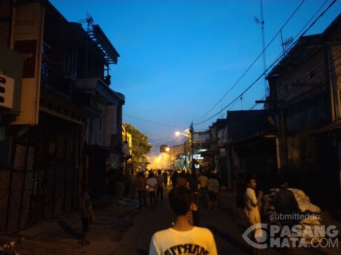 Tawuran Pecah Lagi di Gang T Johar Baru, Ada Warga Lempar Bom Molotov