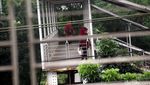 Menyeberang di JPO ini Harus Bayar Rp 2 Ribu