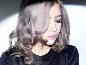 Stella Lee, Blogger yang Berani Dokumentasikan Pengalaman Operasi Plastik