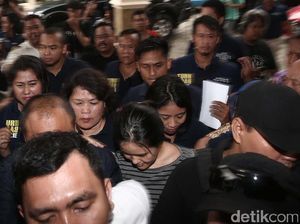 Dikawal Ketat, Jessica Tiba di Kejari Jakpus