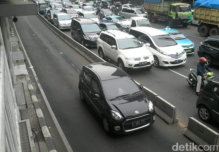 Separator Ditinggikan Berimbas Macet, TransJ: Ini Agar Jalur Steril