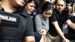 Penampakan Jessica Sebelum Diserahkan ke Kejaksaan