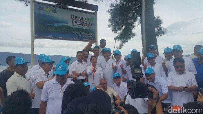 Rini Kumpulkan Para Bos BUMN di Danau Toba