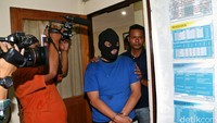 Iman ditangkap dipelataran Hotel Kebayoran Inn, Jalan Senayan No 1, pada Rabu (25/5/2016) lalu.