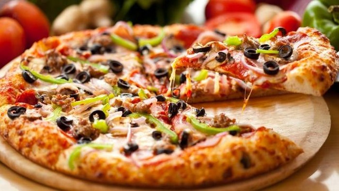 tunjangan pizza