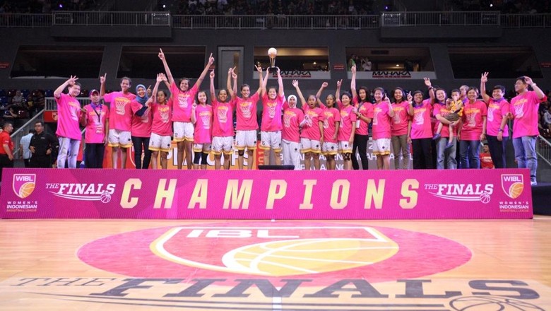 Surabaya Fever Juara WIBL 2016 Surabaya Fever Juara WIBL 2016