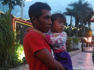 Kaki Palsu Anak Ini Hilang Usai Acara Penyerahan Bantuan di Jember
