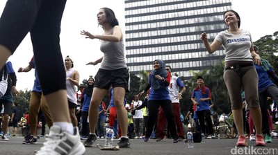Senam Sehat dan Bugar di CFD