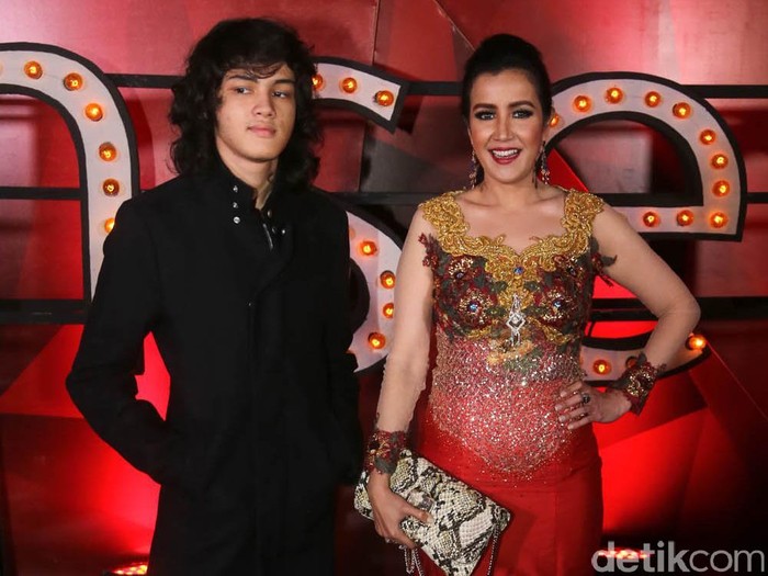 Kekasih Baru Andi Soraya Jadi Sobat Shawn Adrian