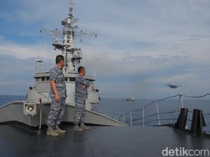 Coast Guard Cina Hanya Membayangi, Tak Berani Ganggu KRI Oswald