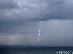 Peserta Perkemahan di Cianjur Tewas Tersambar Petir