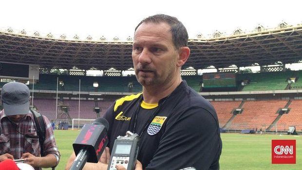 Pelatih Persib Bandung, Dejan Antonic