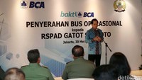 Presiden tur BCA Jahja Setiaatmadja saat menyampaikan sambutan. 