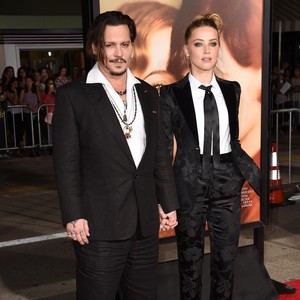 Adik Amber Heard Bersaksi Johnny Depp Pukul Wajah Kakaknya Berkali-kali