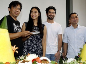 Bunga Penutup Abad Akan Dihiasi Panggung Artistik Bergaya Realis
