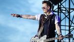 Digugat Cerai, Johnny Depp Tetap Asyik Manggung di Jerman