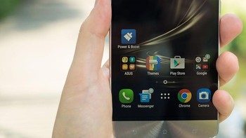 Di bagian layar, ZenFone 3 mengandalkan AMOLED. Foto: androidcentral