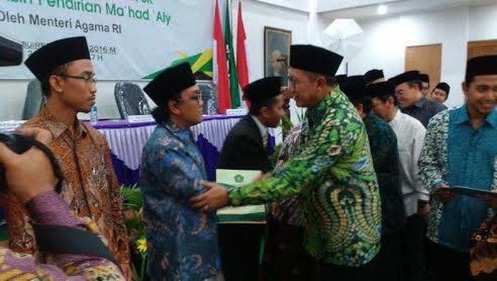 Menag Resmikan 13 Perguruan Tinggi Berbasis Pesantren di Indonesia