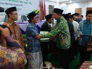 Menag Resmikan 13 Perguruan Tinggi Berbasis Pesantren di Indonesia