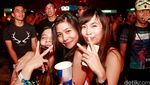 Partygoers Berpesta Bareng Dimitri Vegas