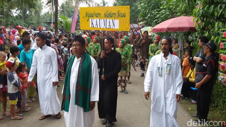 Sambut Ramadan, Ribuan Warga Gelar Tradisi Nyadran Makam Sewu di Bantul Sambut Ramadan, Ribuan Warga Gelar Tradisi Nyadran Makam Sewu di Bantul